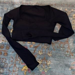 Thick ribbed XS black yoga top with straps thumb holes and thick elastic band